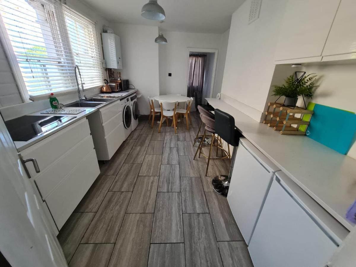 הוילה 3-Bed House In London Self-Contained In Ladywell מראה חיצוני תמונה