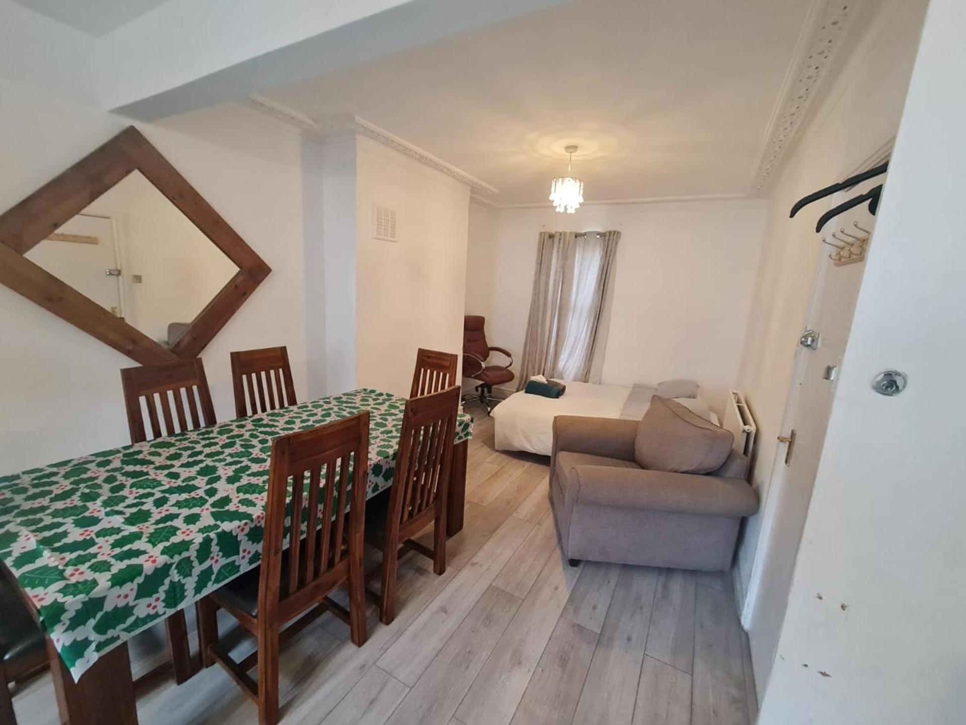 הוילה 3-Bed House In London Self-Contained In Ladywell מראה חיצוני תמונה